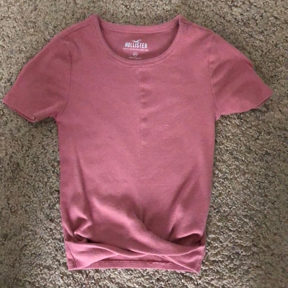 Hollister tee